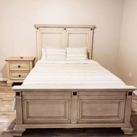 Comfort First - Sleeps 6 Whitehorse Kültér fotó